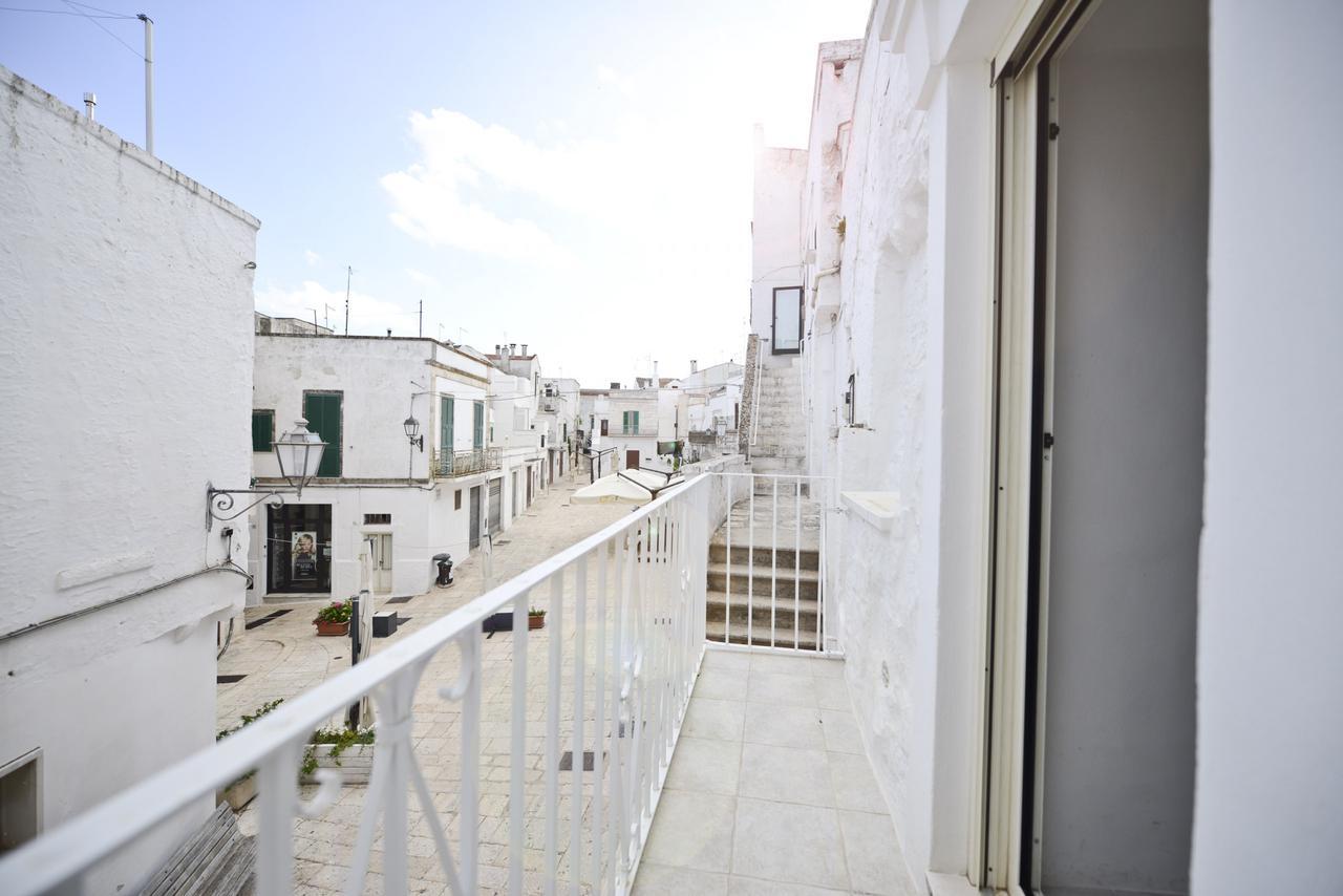 Casetta Arco Con Balcone Cisternino Eksteriør billede