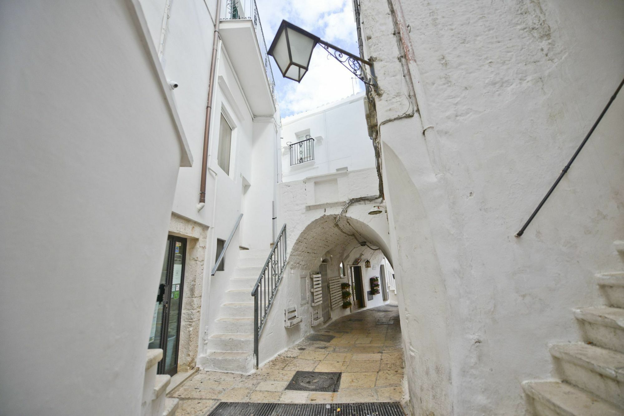 Casetta Arco Con Balcone Cisternino Eksteriør billede